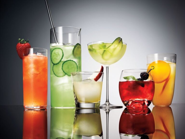 It’s Summer Time Simple Cocktails To Try At Home Yourfeed