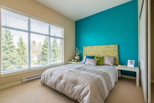Turquoise and Cream bedroom colour combination